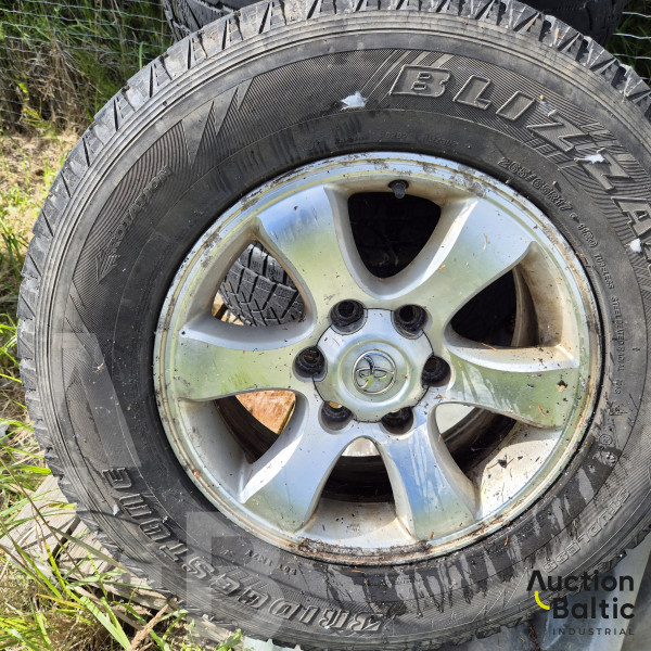 Toyota Landcruiser wheels
