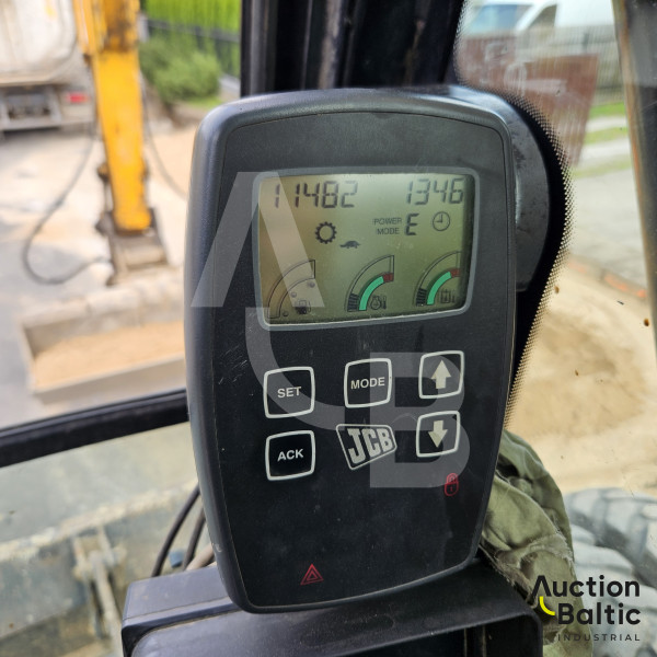 JCB JS 160 W