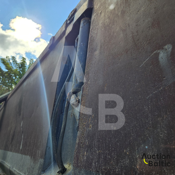 Tipper truck cargo part with frame and cylinder