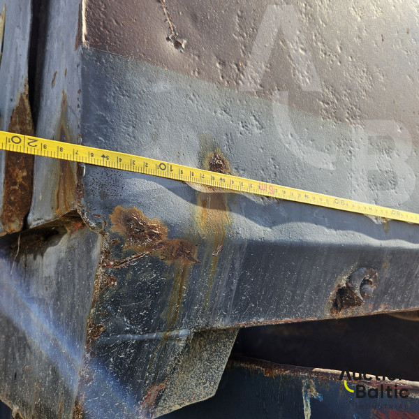 Tipper truck cargo part with frame and cylinder