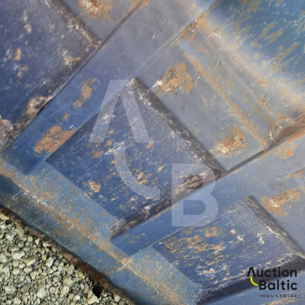 Tipper truck cargo part with frame and cylinder