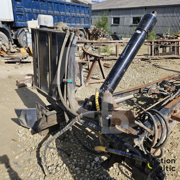 Tipper truck cargo part with frame and cylinder