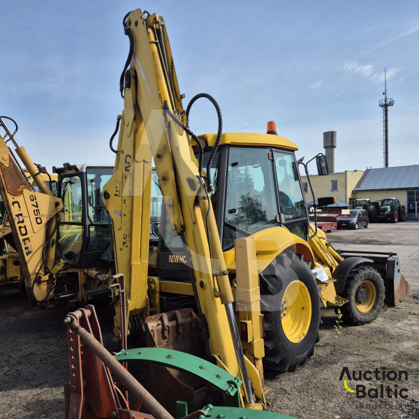 New Holland LB 110-4 PT