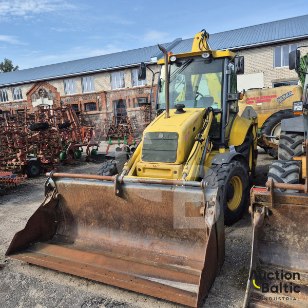 New Holland LB 110-4 PT