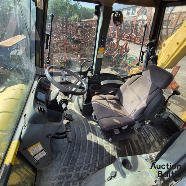New Holland LB 110-4 PT