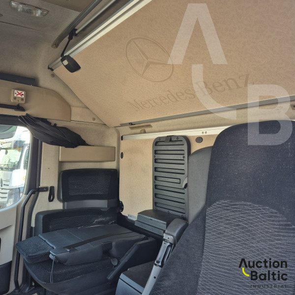 Mercedes-Benz Actros 1845