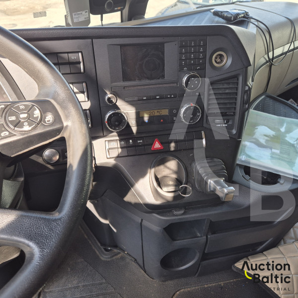 Mercedes-Benz Actros 1845