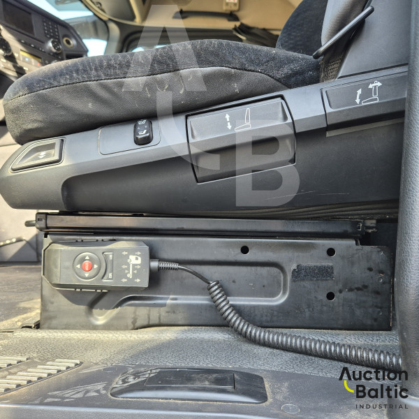 Mercedes-Benz Actros 1845