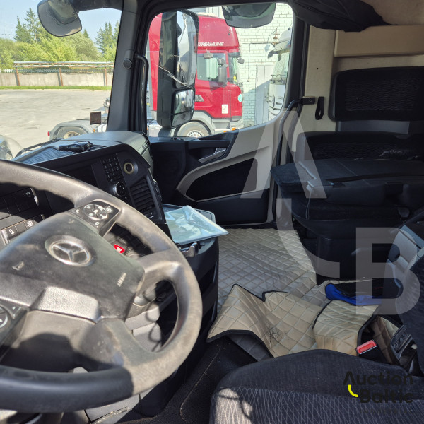 Mercedes-Benz Actros 1845