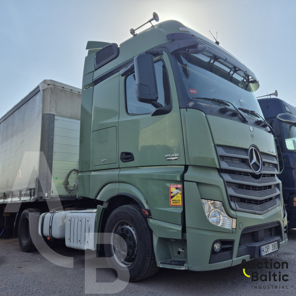 Mercedes-Benz Actros 1845