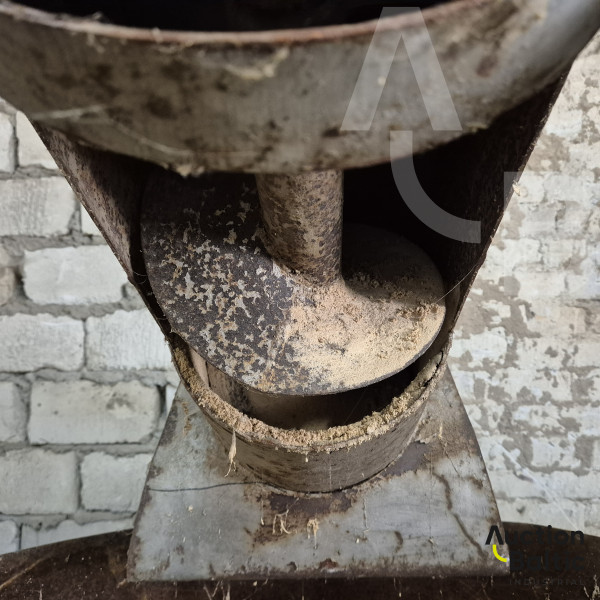 Sawdust dryer