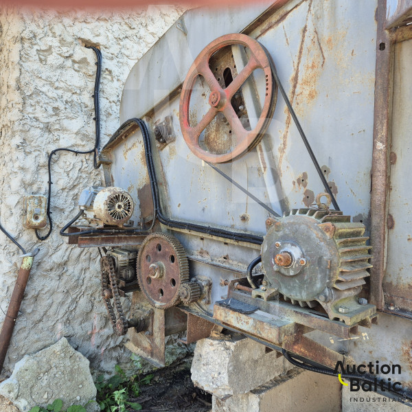 Sawdust dryer