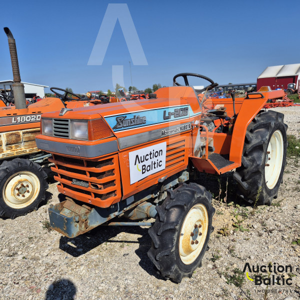 Kubota L1-205D