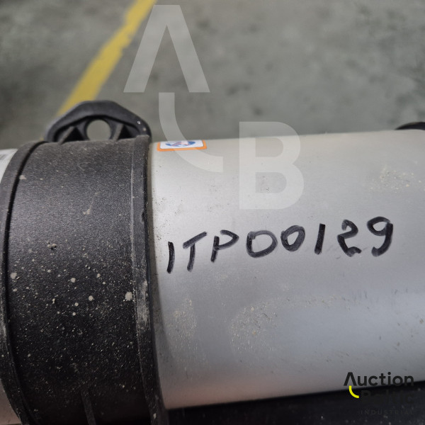 Dual pneumatic adhesive gun