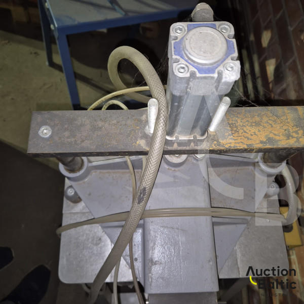 PVC corner machine