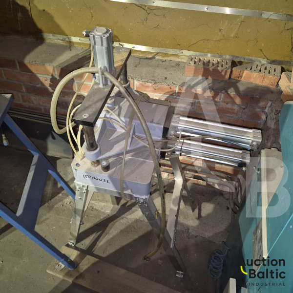 PVC corner machine