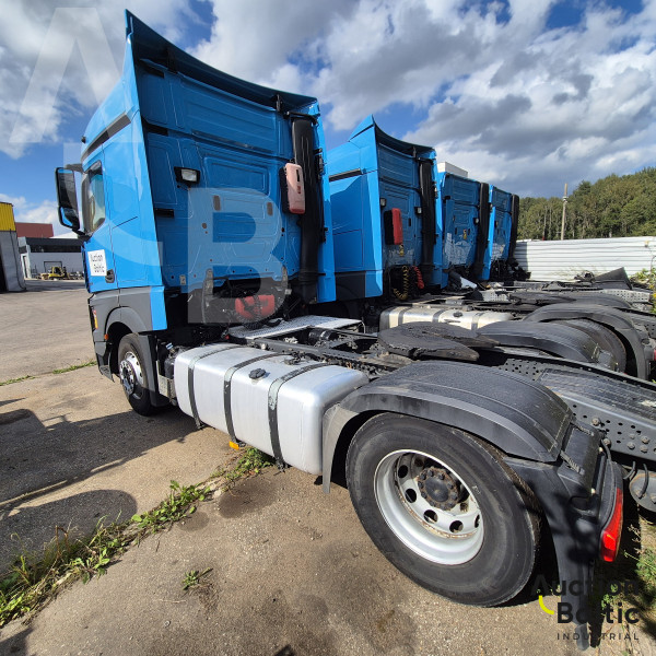 Mercedes-Benz Actros 1842