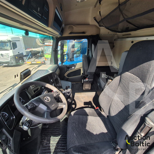 Mercedes-Benz Actros 1842