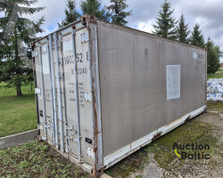 Sea container with tank inside