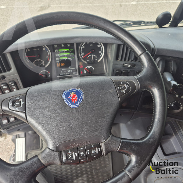 Scania P 450