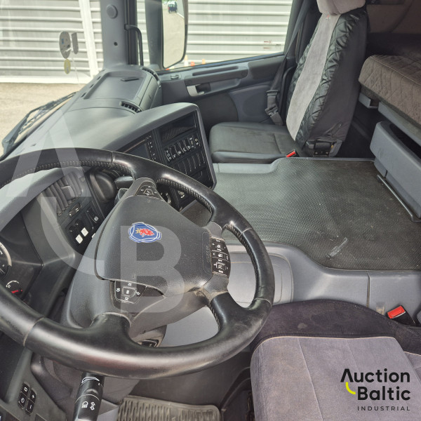 Scania P 450