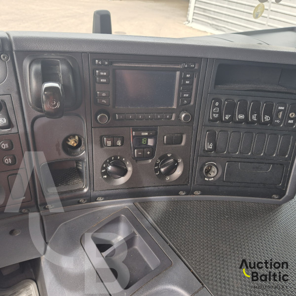 Scania P 450