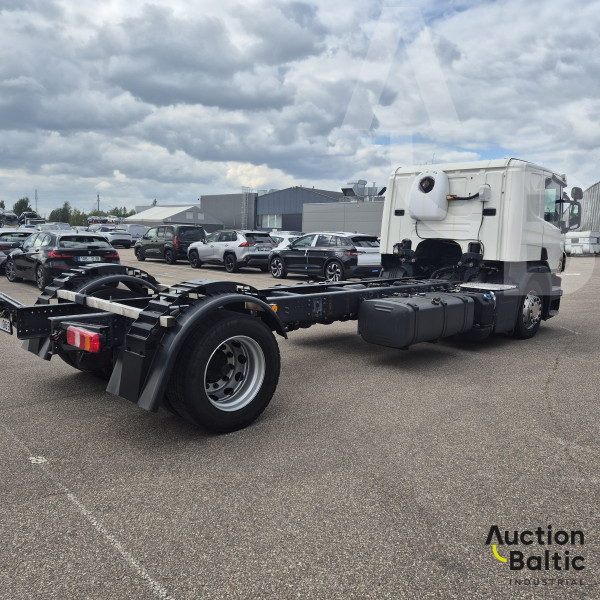 Scania P 450