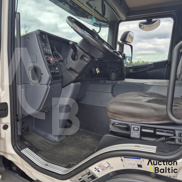 Scania P 450