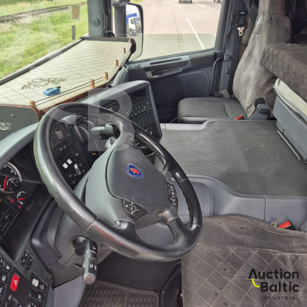 Scania P 450
