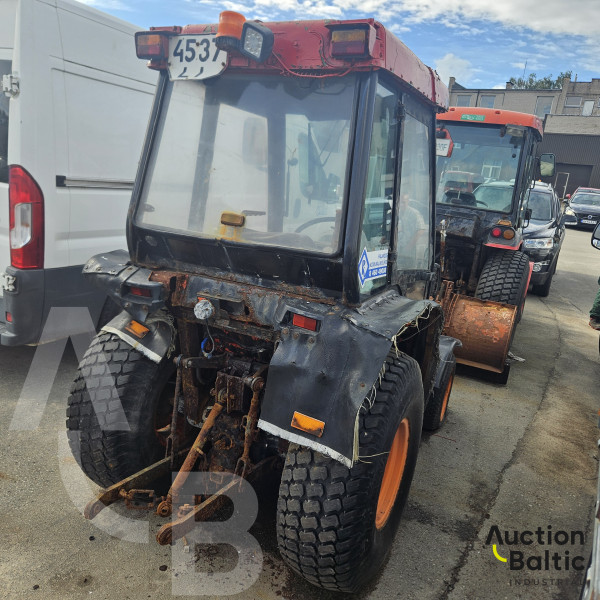 Kubota STV 32