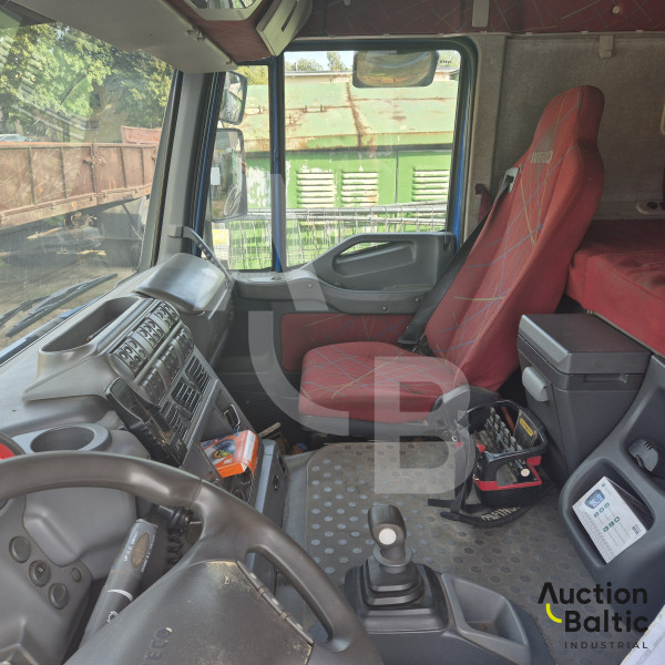 Iveco AS260S43 + King GTS44/3 + Palfinger PK 32080 C