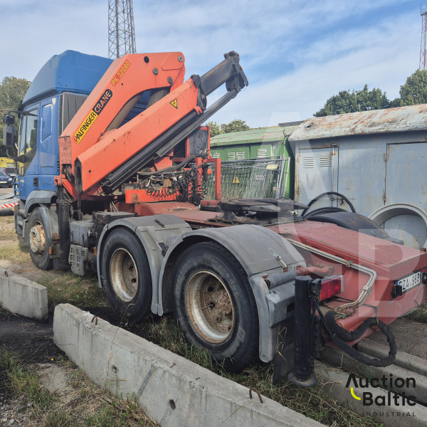 Iveco AS260S43 + King GTS44/3 + Palfinger PK 32080 C