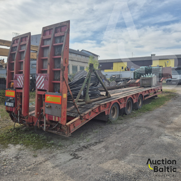 Iveco AS260S43 + King GTS44/3 + Palfinger PK 32080 C