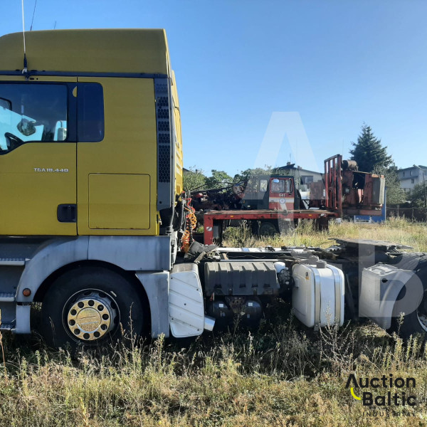 MAN TGA18.440