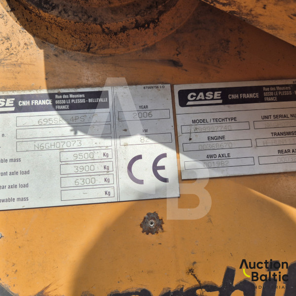 CASE 695 SR