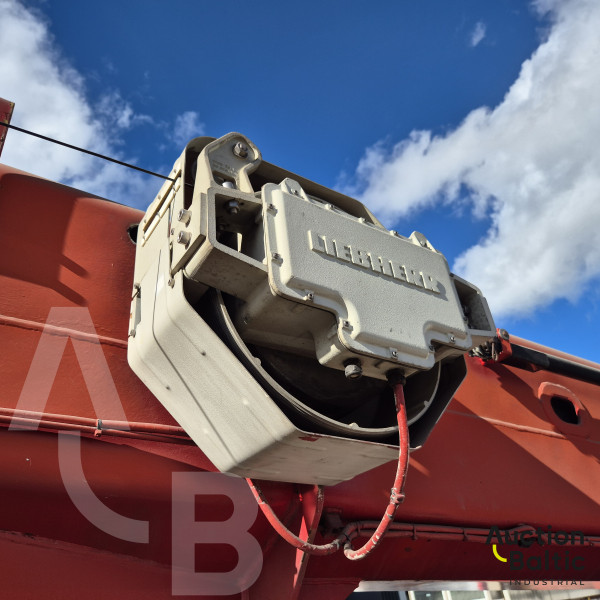 Liebherr UTM 526