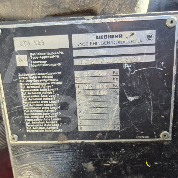 Liebherr UTM 526