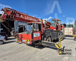 Liebherr UTM 526