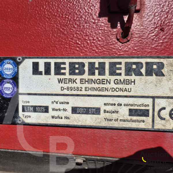 Liebherr UTM 526