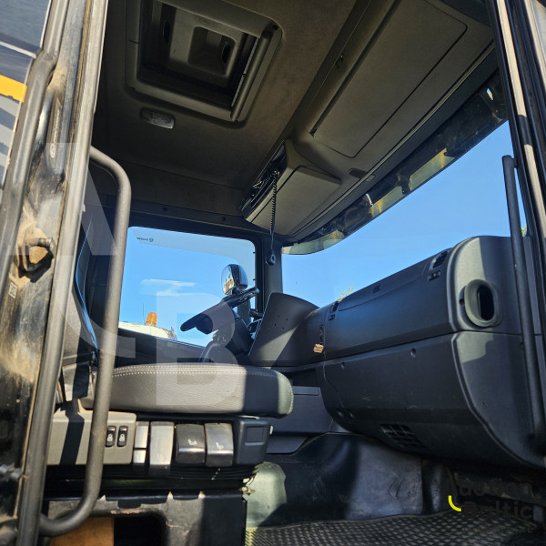 Scania R 480 LA + LOGLIFT F82S76R