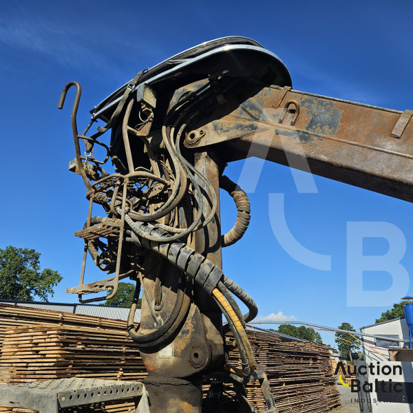 Scania R 480 LA + LOGLIFT F82S76R