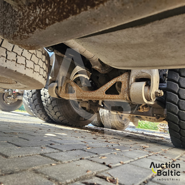 Scania R 480 LA + LOGLIFT F82S76R