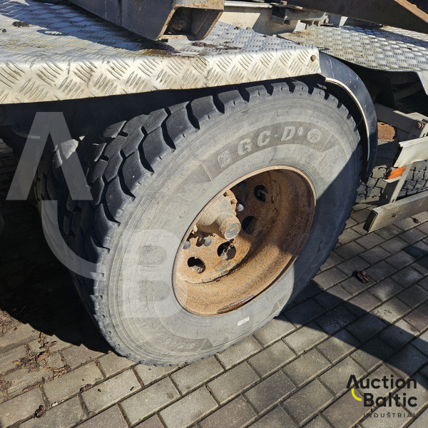 Scania R 480 LA + LOGLIFT F82S76R