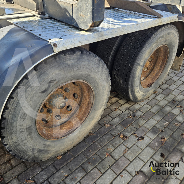 Scania R 480 LA + LOGLIFT F82S76R