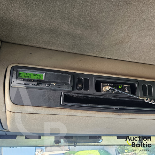 Scania R 480 LA + LOGLIFT F82S76R