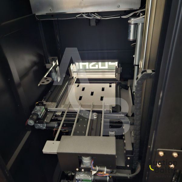 Pizza vending machine