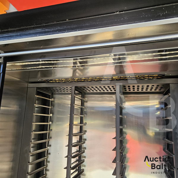 Pizza vending machine