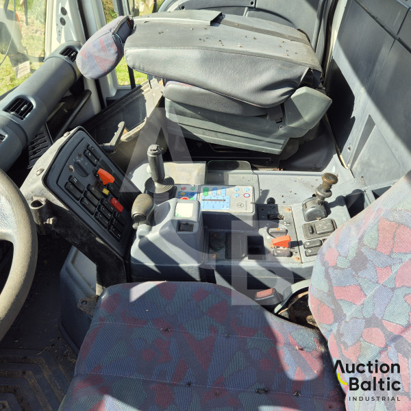 Mercedes-Benz Unimog U 400