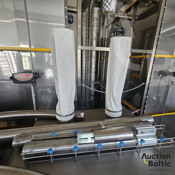 Dry powder screeners