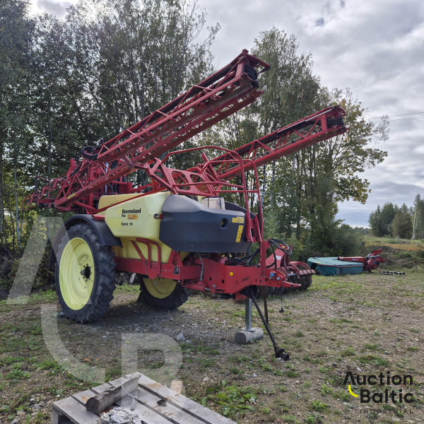 Kverneland Ikarus S28